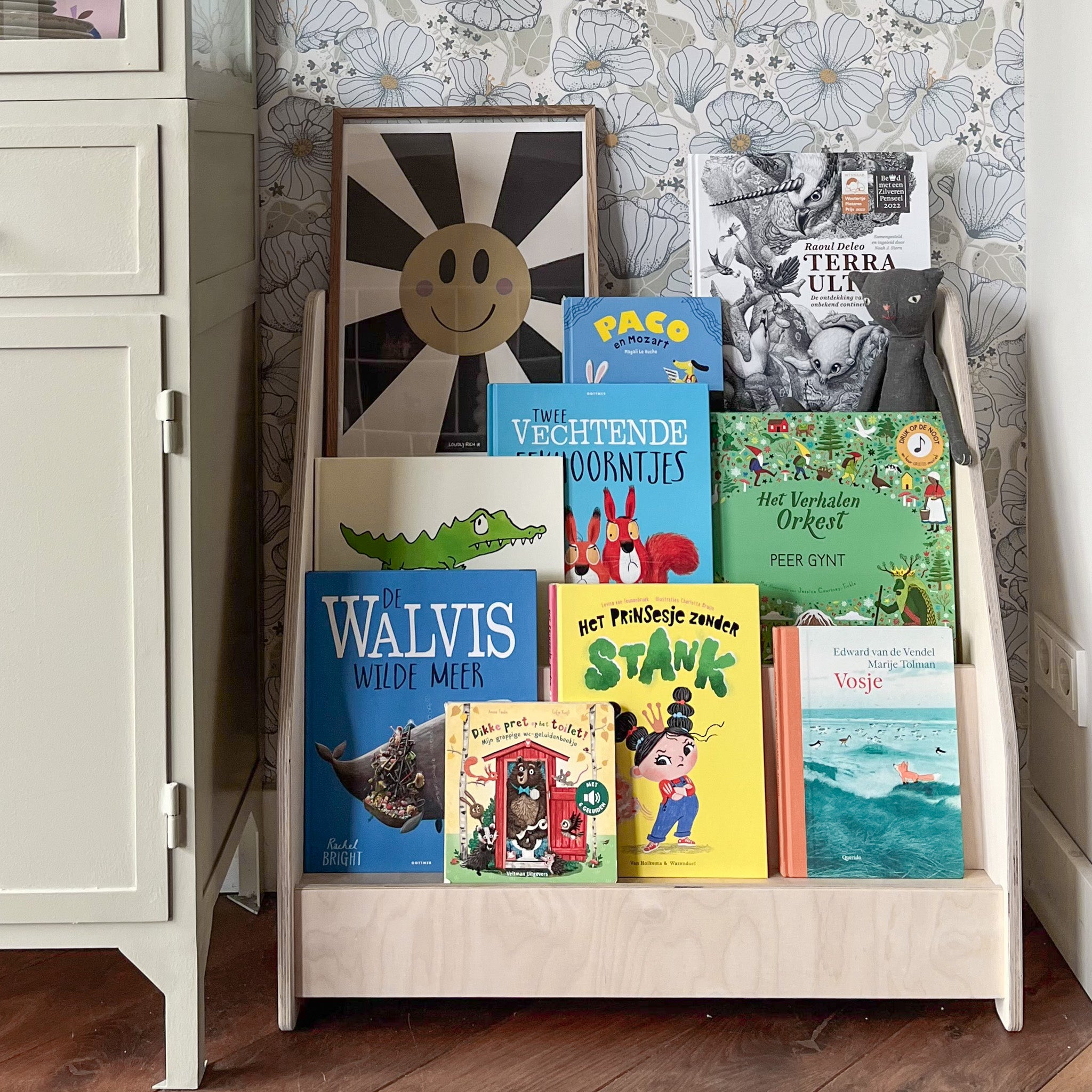 Montessori boekenkast kinderkamer | 3 treden - blank - toddie.nl ®