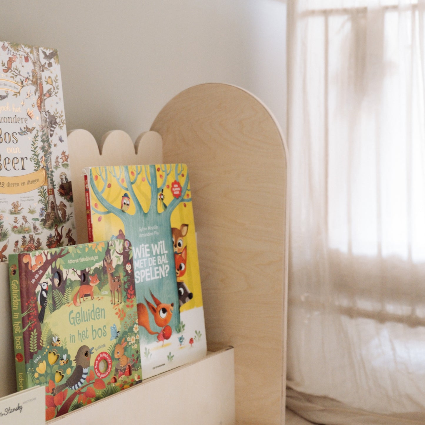 Bubble Montessori boekenkast kinderkamer | 3 treden - blank - toddie.nl ®
