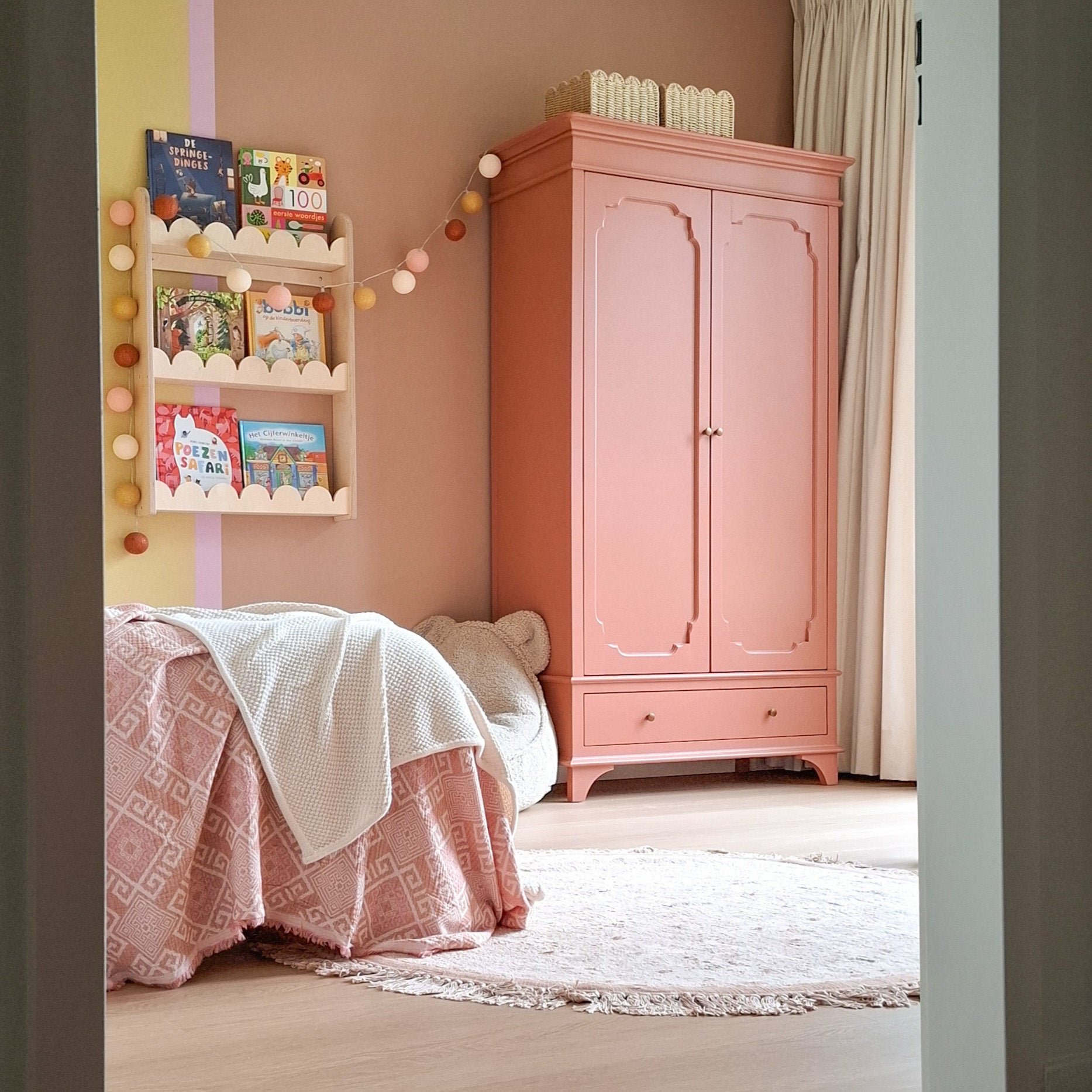 Bubble Montessori reol til børneværelse | 3 planker - blanke