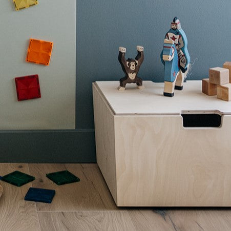 Montessori mobil opbevaringskasse med hjul og låg - blank