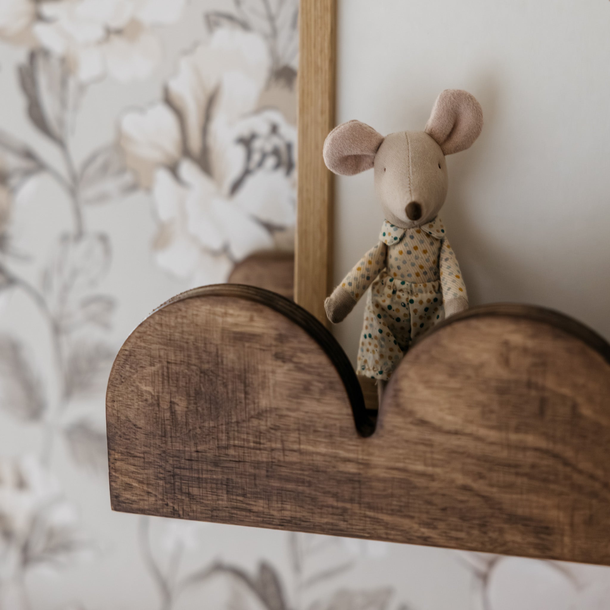 Bubble Montessori boekenrek kinderkamer | 1 plank - wengé gebeitst - toddie.nl ®