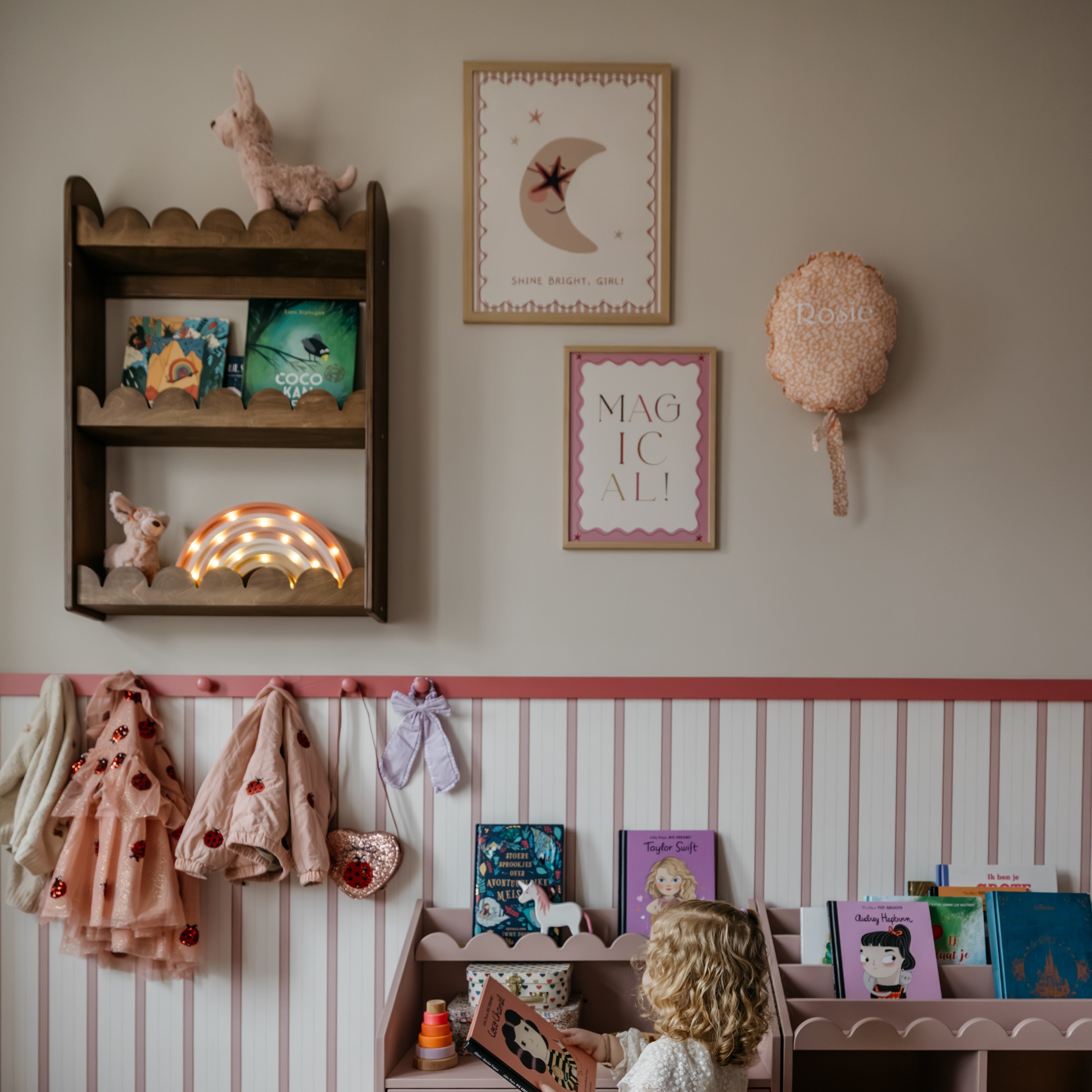 Bubble Montessori boekenrek kinderkamer | 3 planken - Wengé