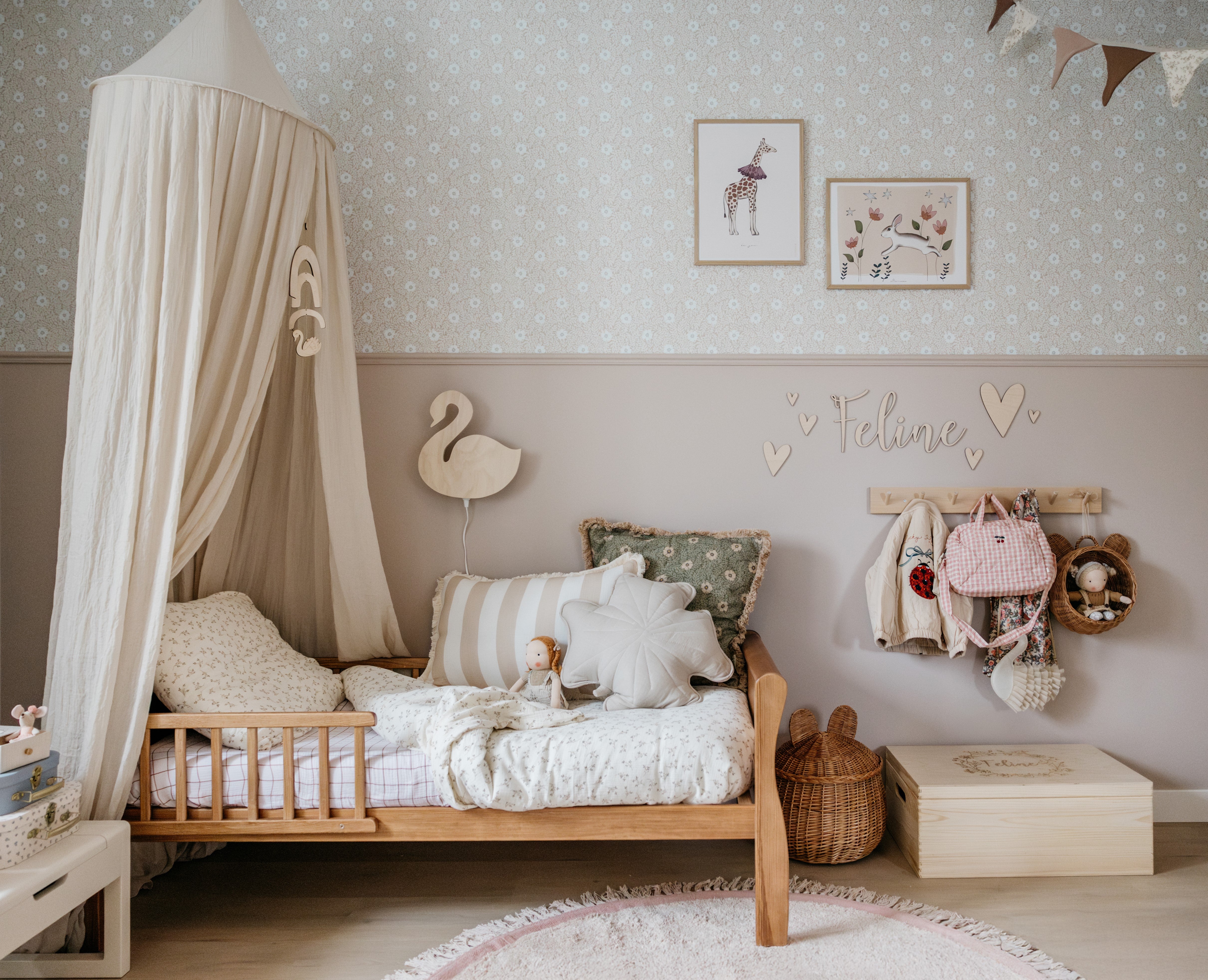 Houten wandlamp kinderkamer | Zwaan - blank - toddie.nl ®