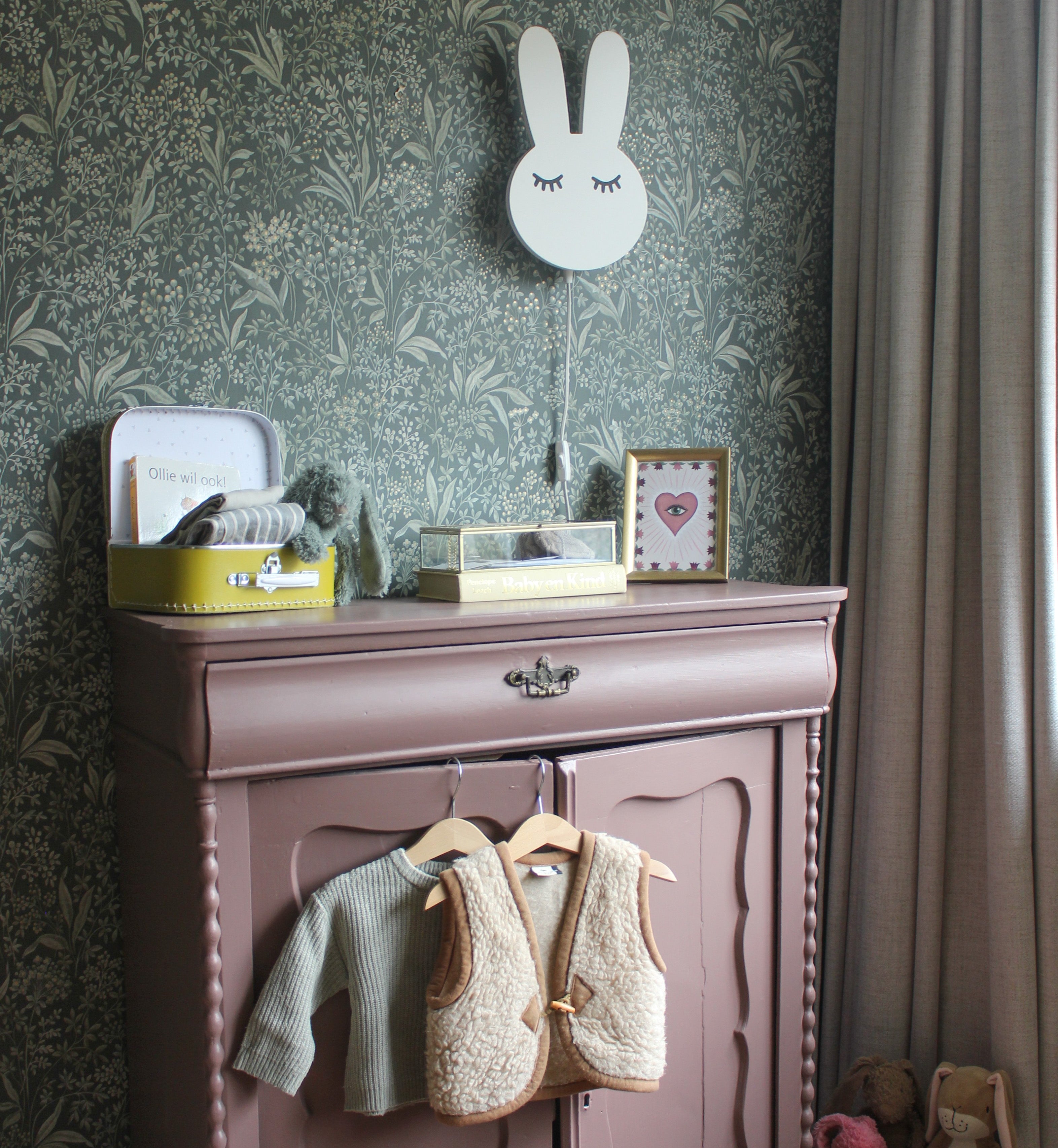 Houten wandlamp kinderkamer | Konijn - wit - toddie.nl ®