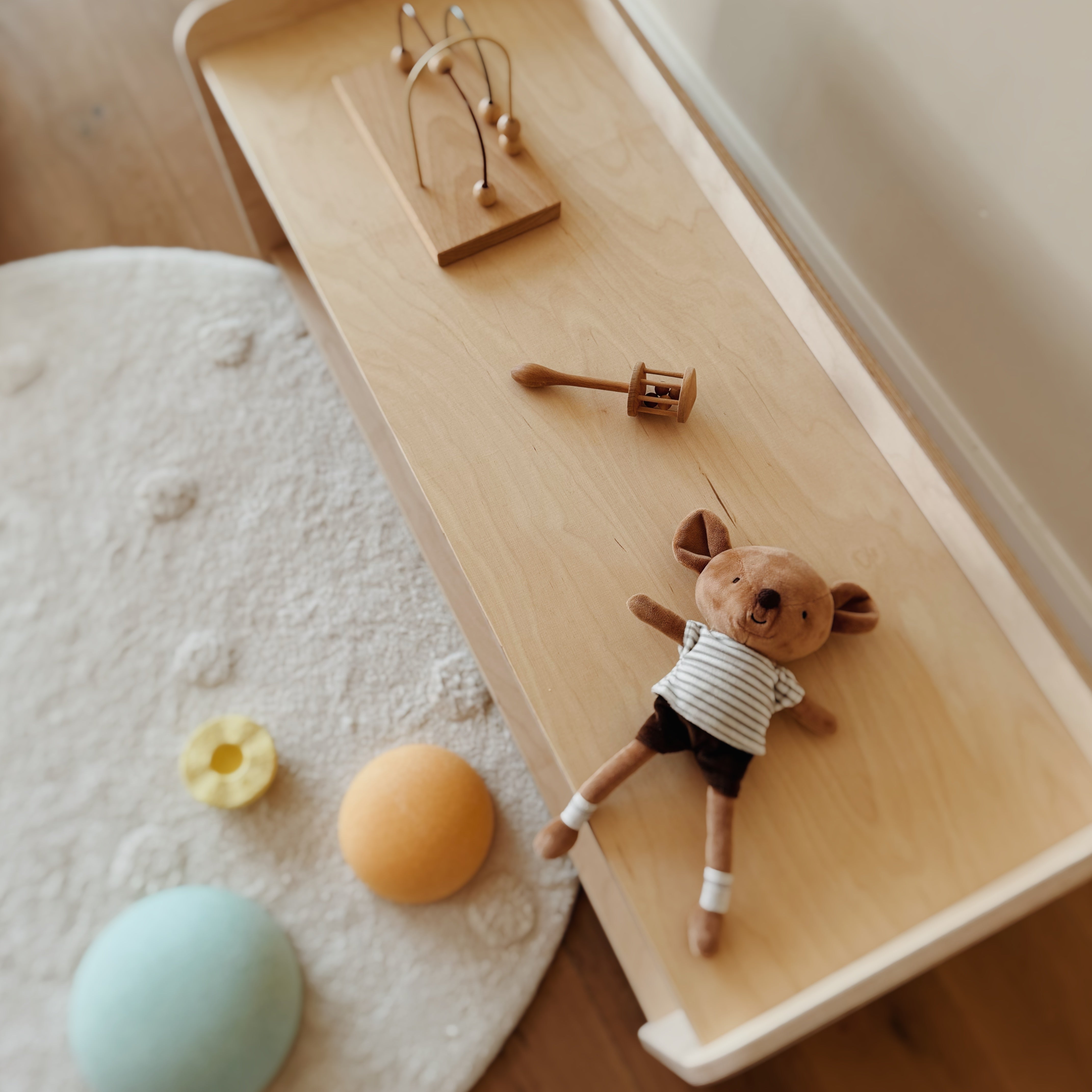 Jollie Montessori legetøjsskab | Bogreol 2 hylder - blank