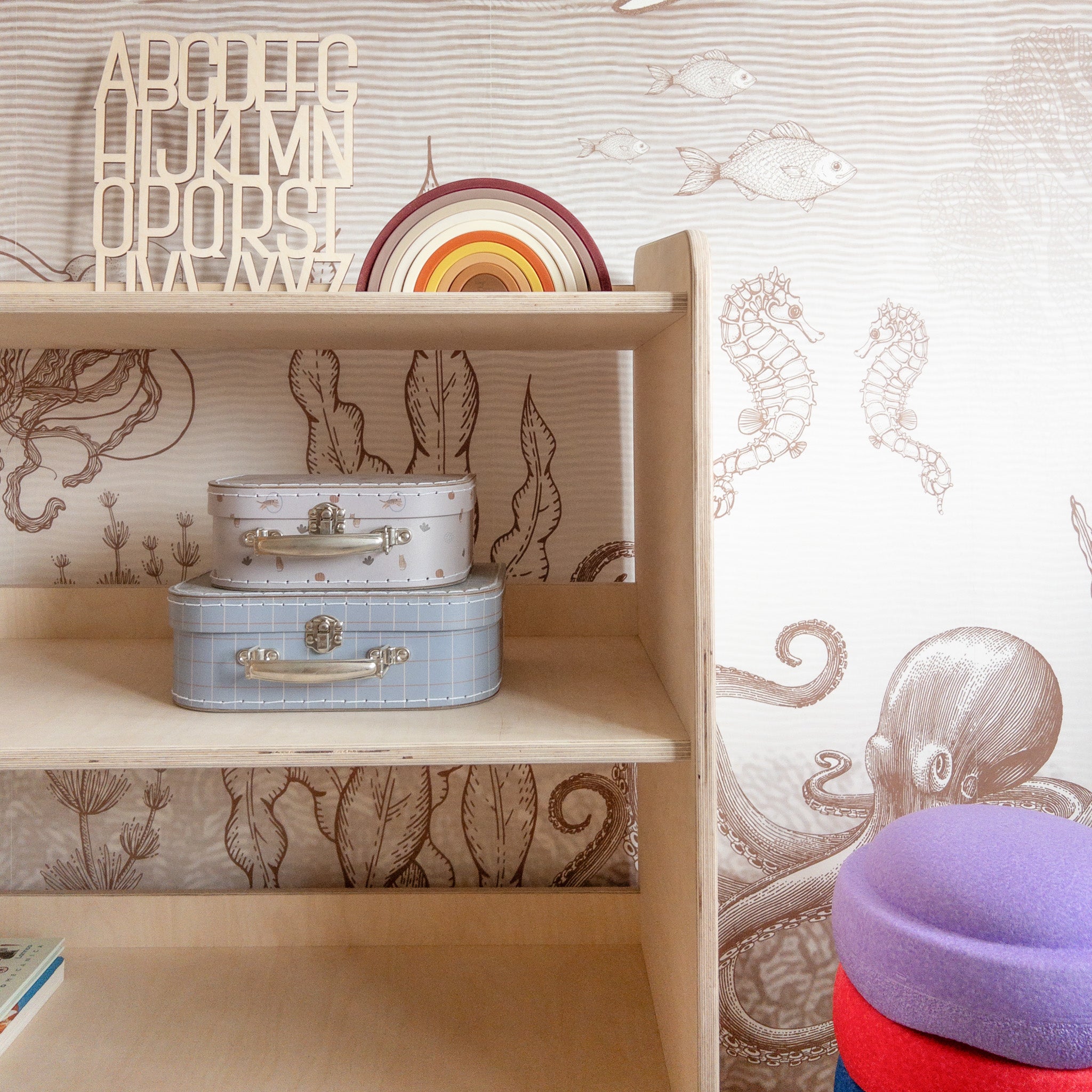 Jollie Montessori legetøjsskab | Bogreol med 4 hylder - blank