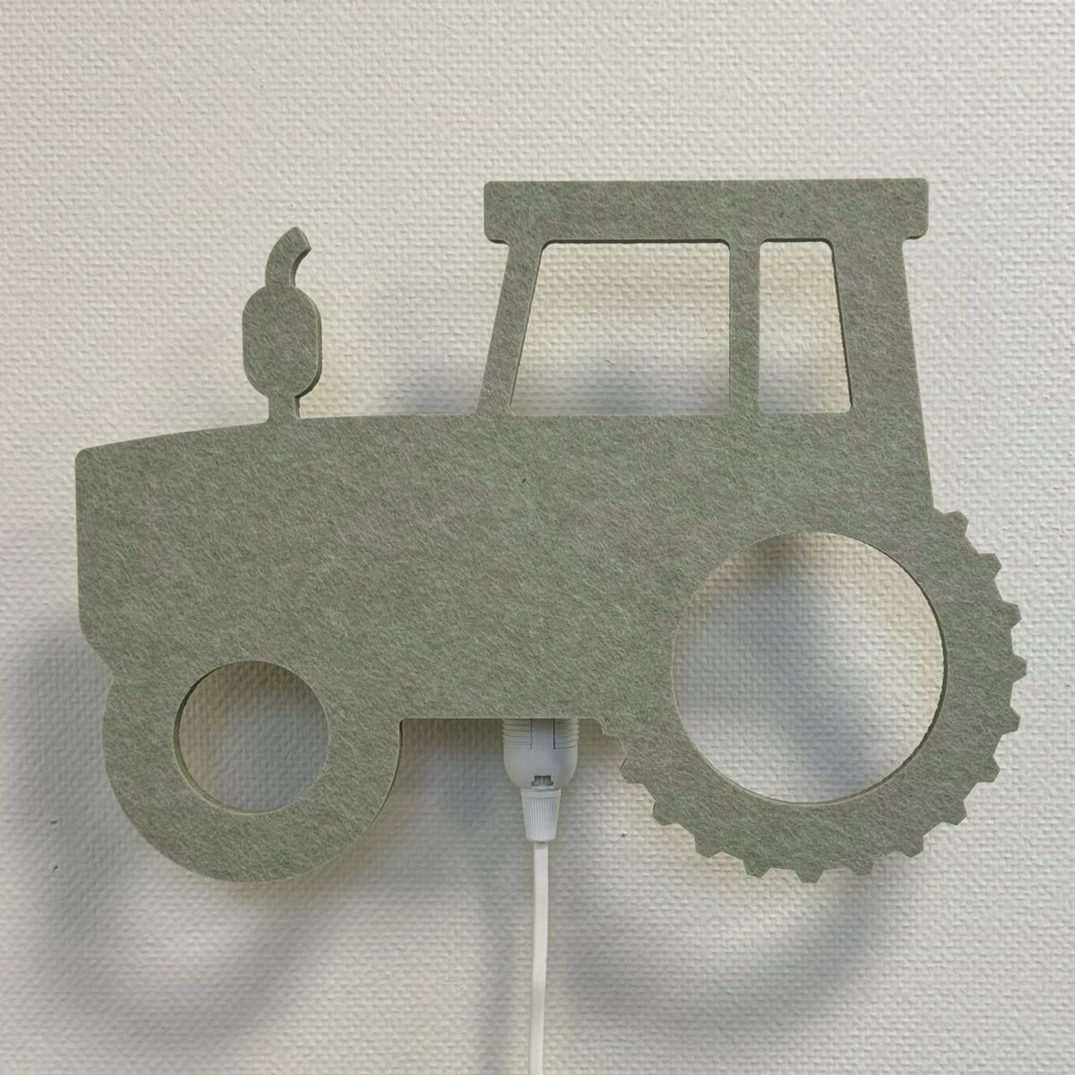 Væglampe i filt traktor salviegrøn – lampe slukket