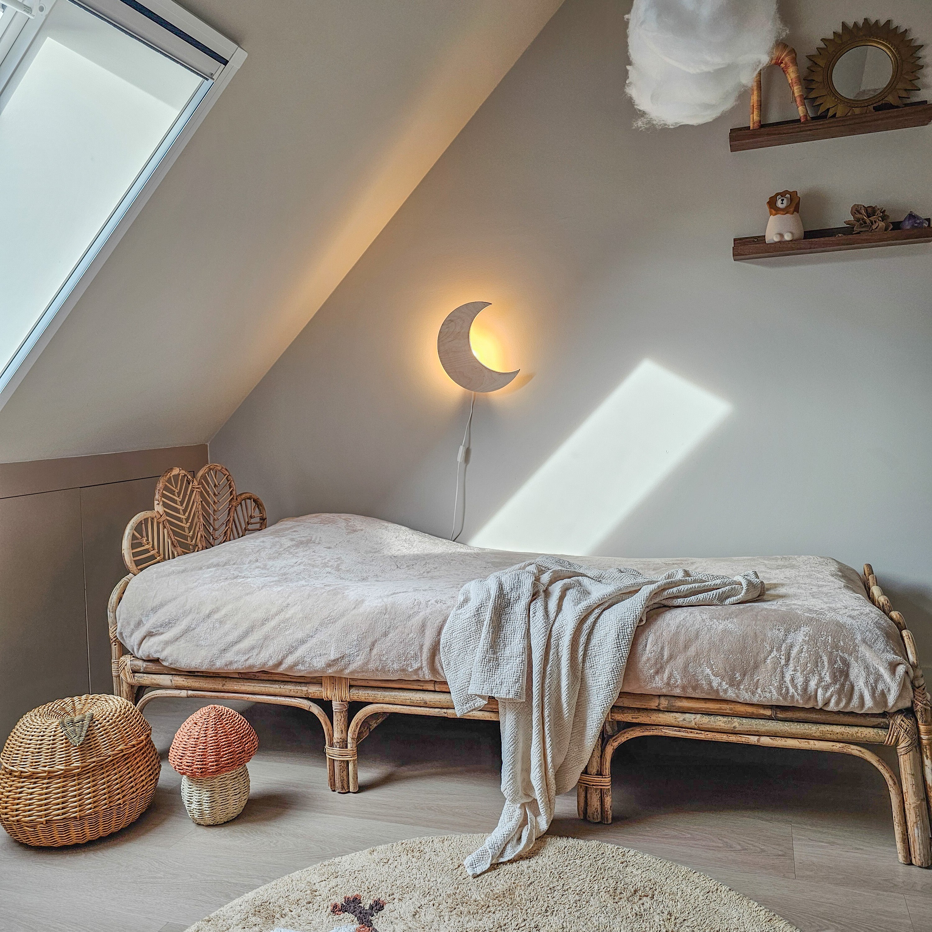 Houten wandlamp kinderkamer | Maan - blank - toddie.nl ®