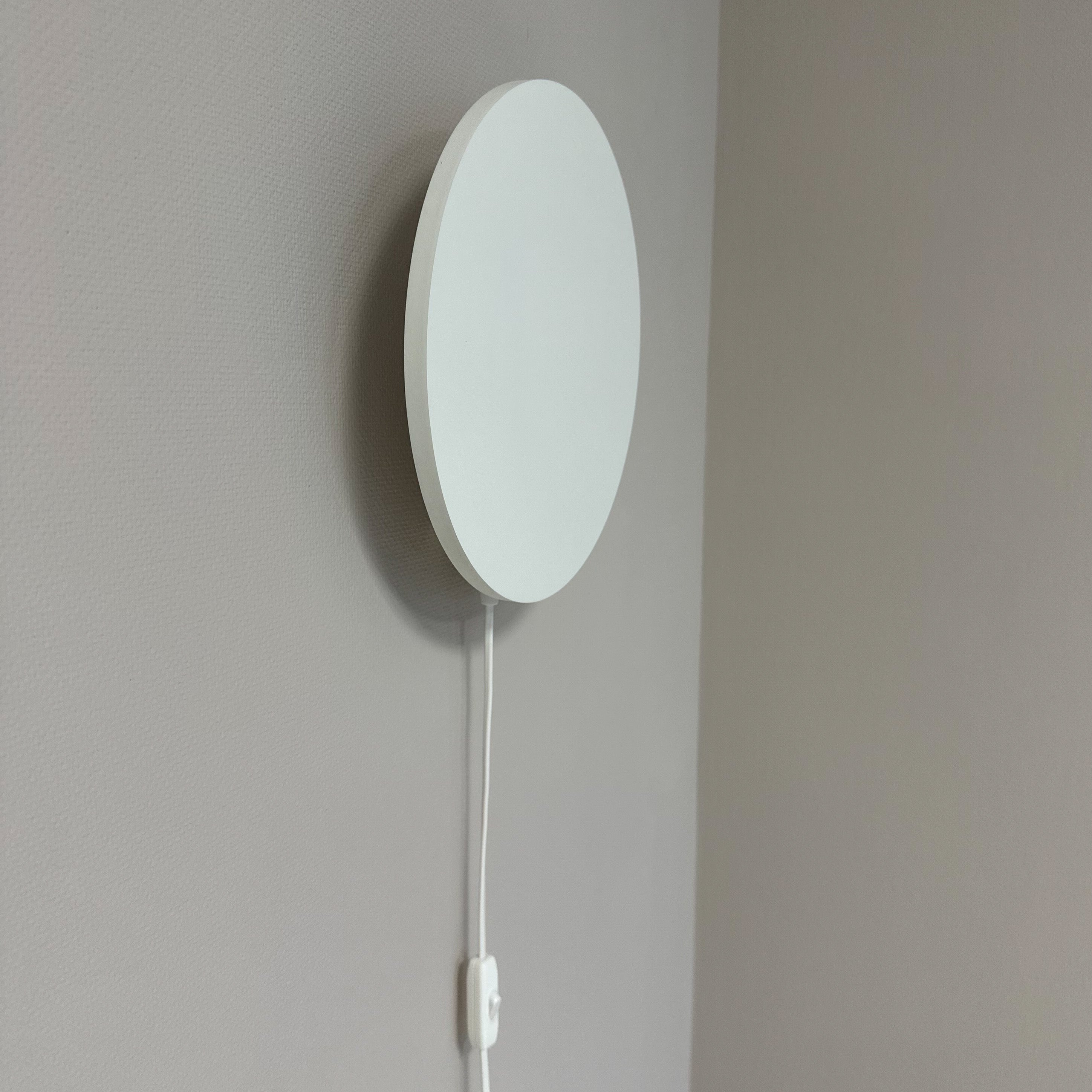 Trævæglampe til børneværelse | cirkel hvid