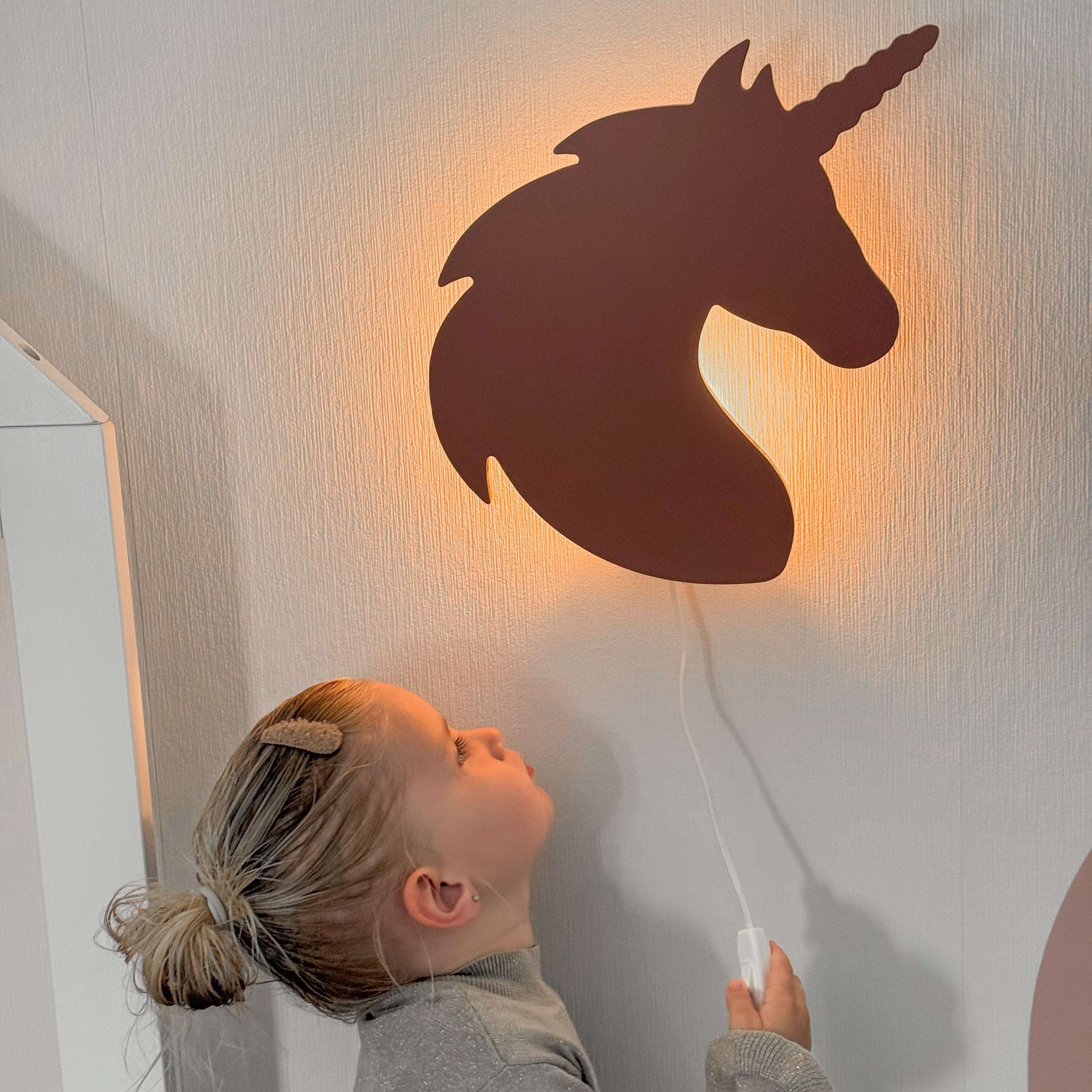 Houten wandlamp kinderkamer | Eenhoorn - terra roze - toddie.nl ®