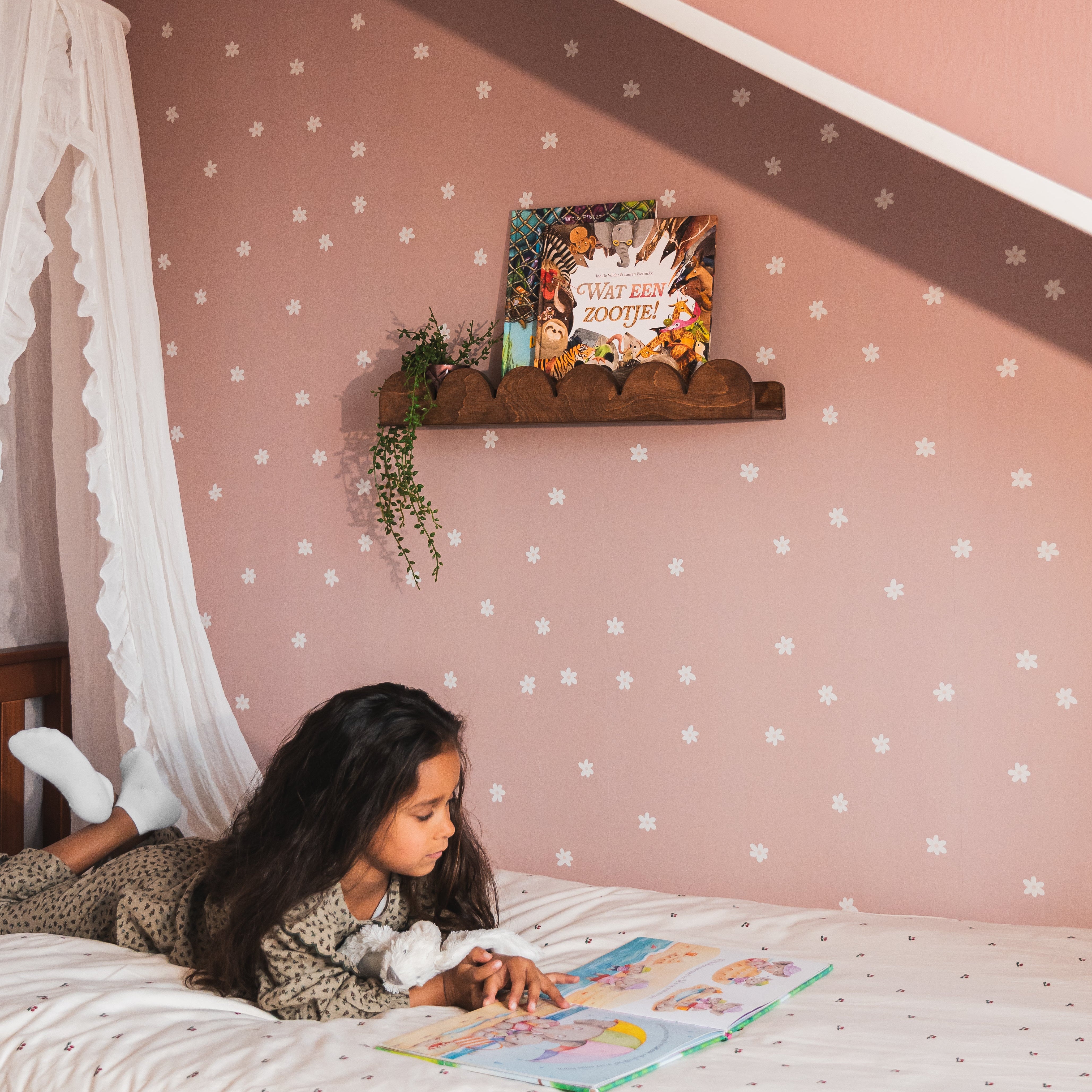 Bubble Montessori boekenrek kinderkamer | 1 plank - wengé gebeitst