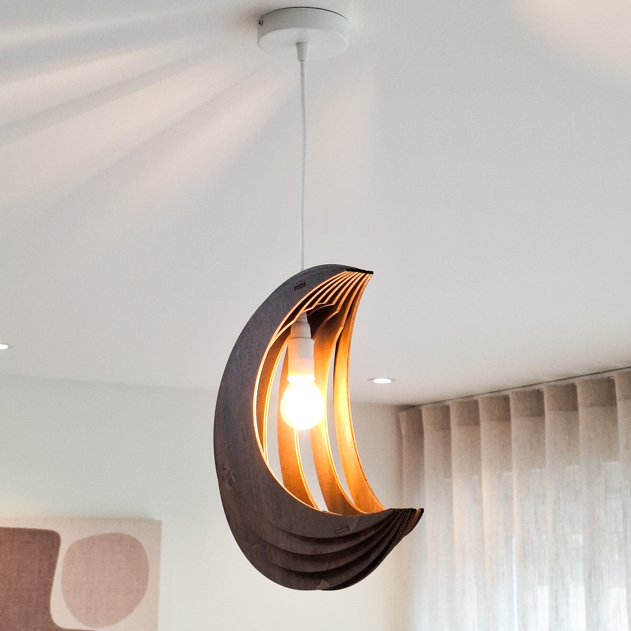 Houten hanglamp kinderkamer | Maan - Wengé - toddie.nl ®