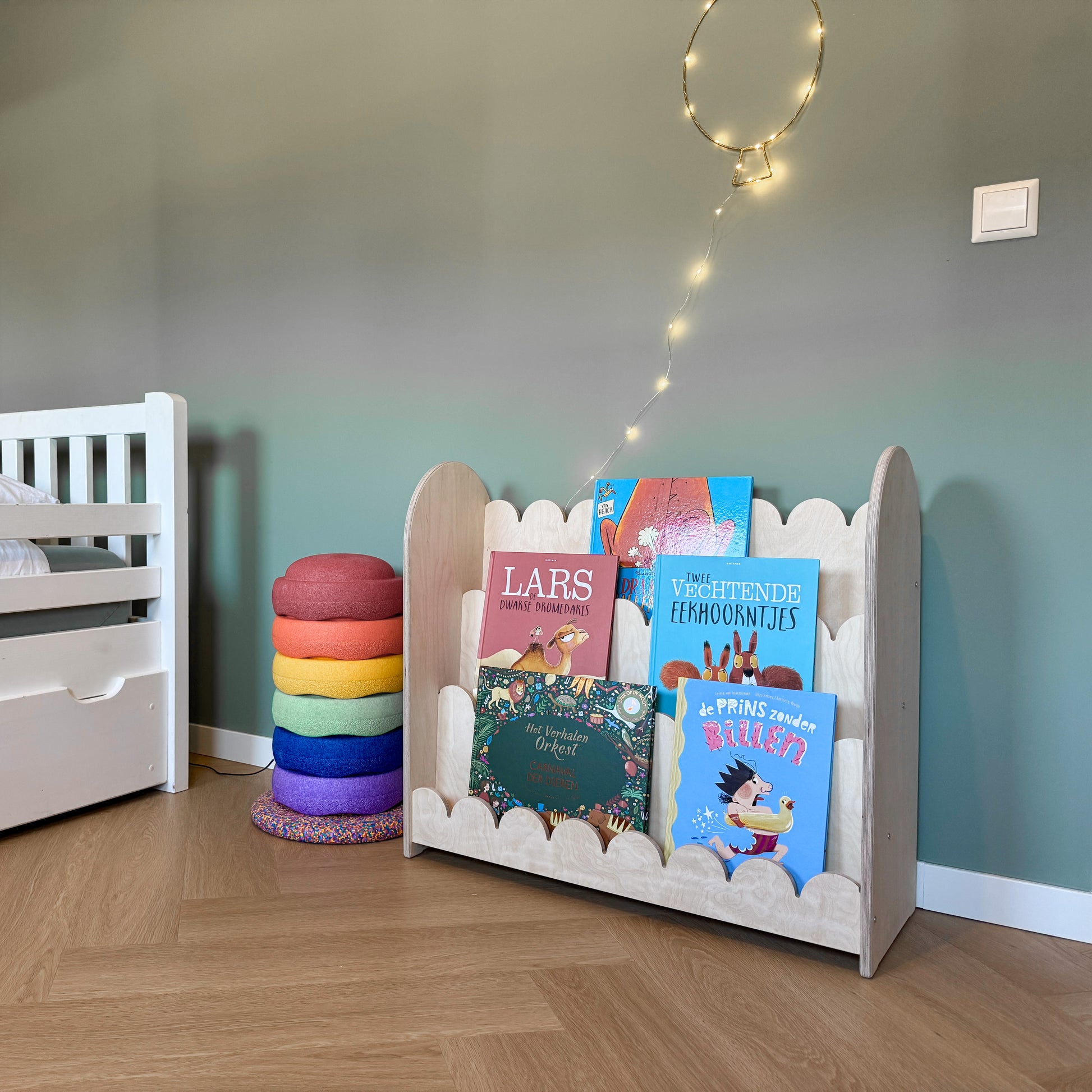 Bubble Montessori boekenkast kinderkamer | 3 treden - blank - all bubble - toddie.nl ®