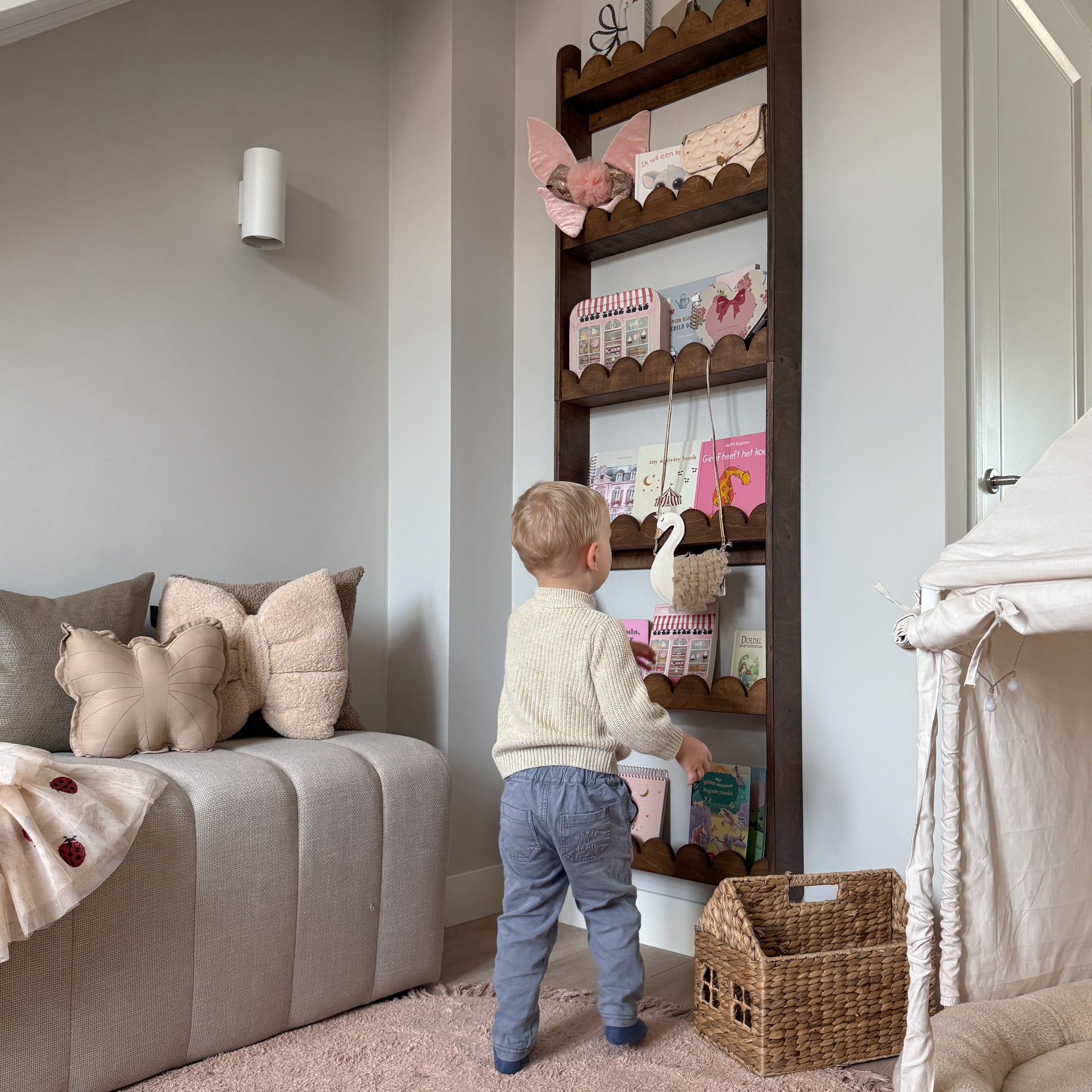 Bubble Montessori bogreol til børneværelse | 4 hylder - Wengé farvet