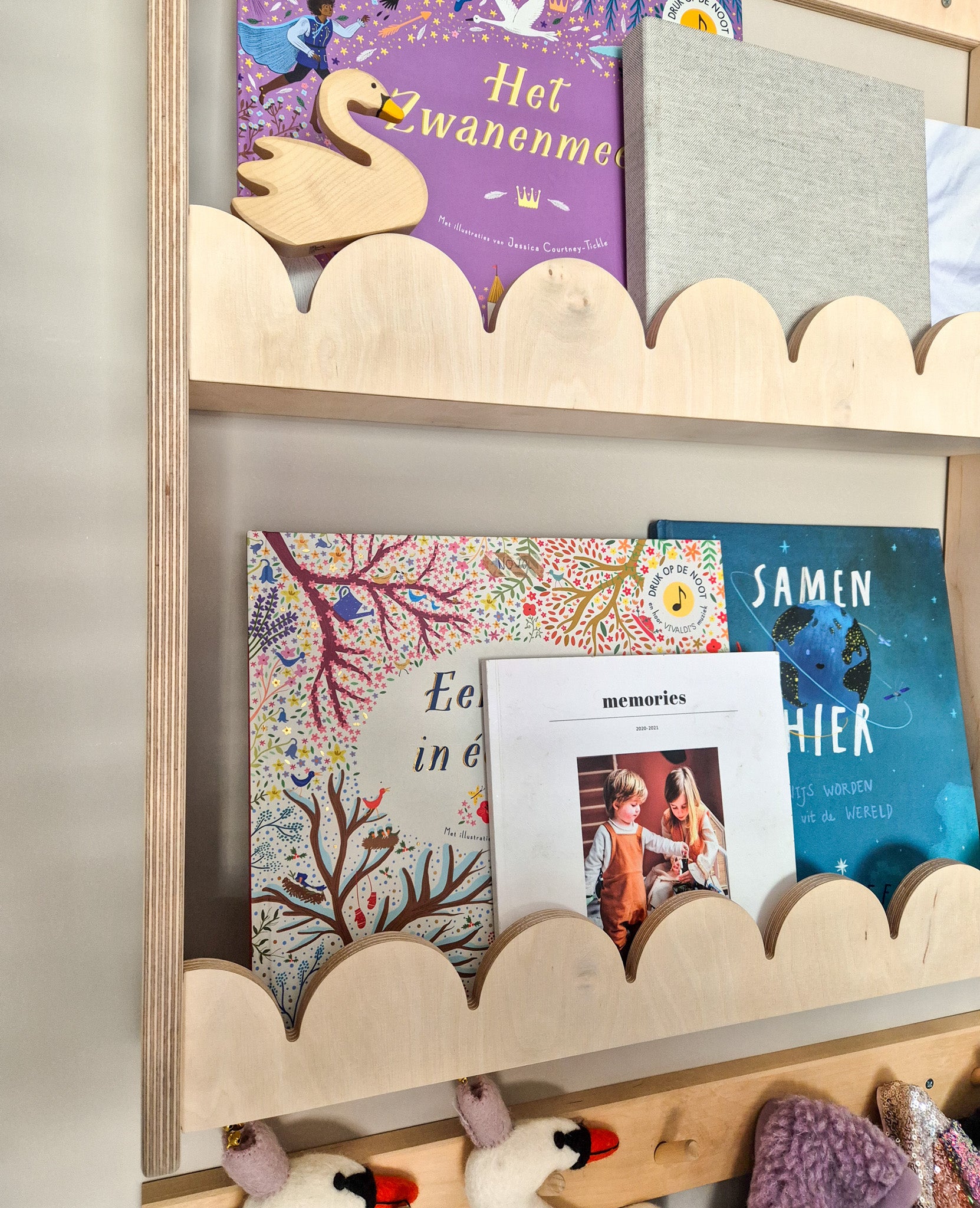 Bubble Montessori boekenrek kinderkamer | 3 planken - blank - toddie.nl ®