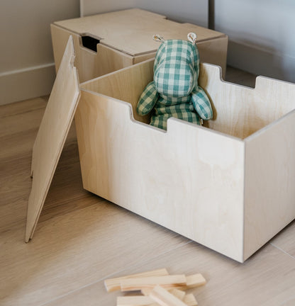Montessori rijdende opbergkist met zwenkwieltjes en deksel - blank - toddie.nl ®