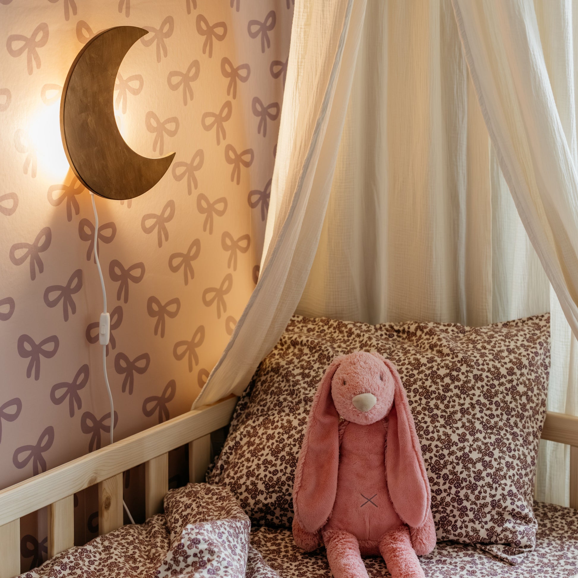 Houten wandlamp kinderkamer | Maan - Wengé - toddie.nl ®