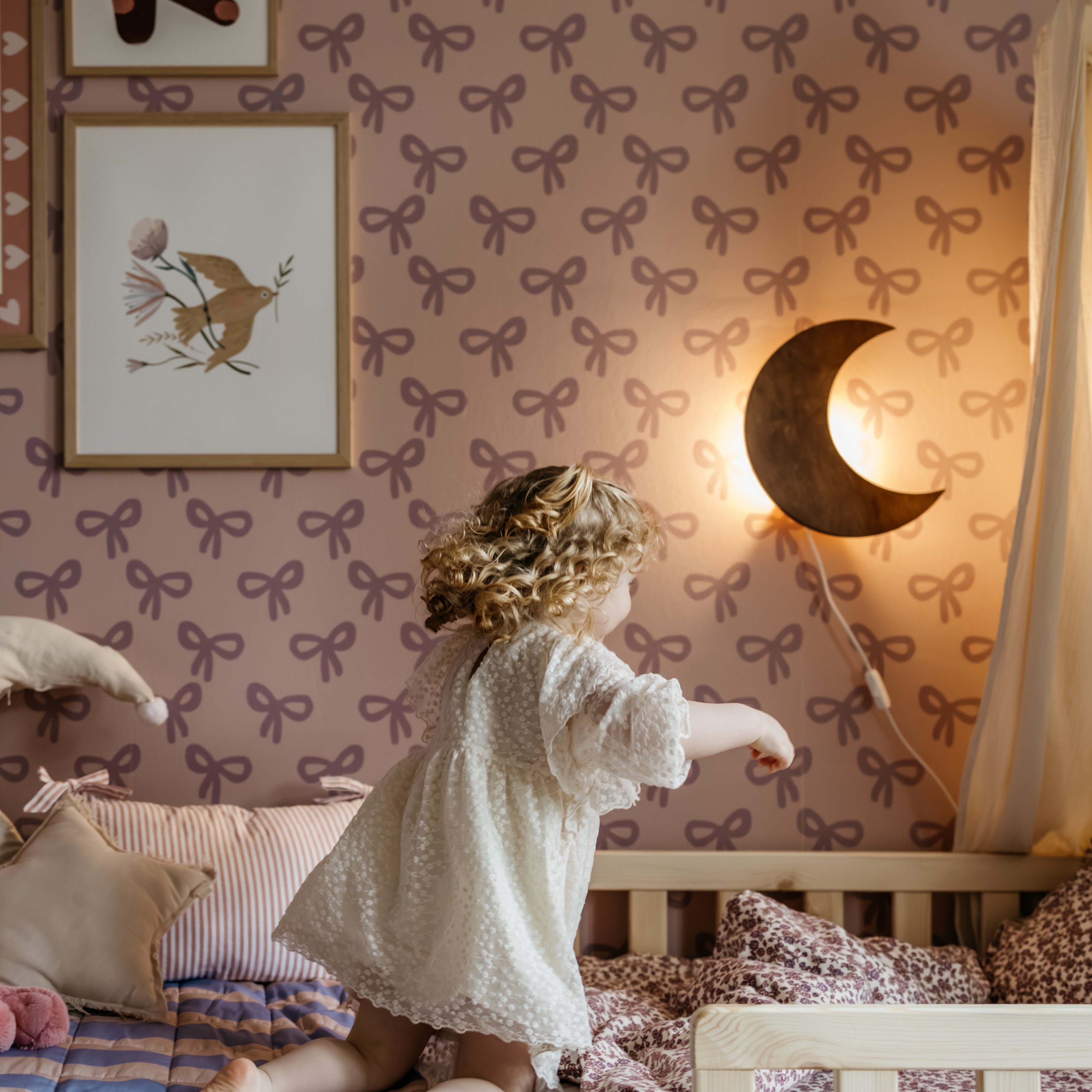 Trævæglampe til børneværelse | Månen - blank