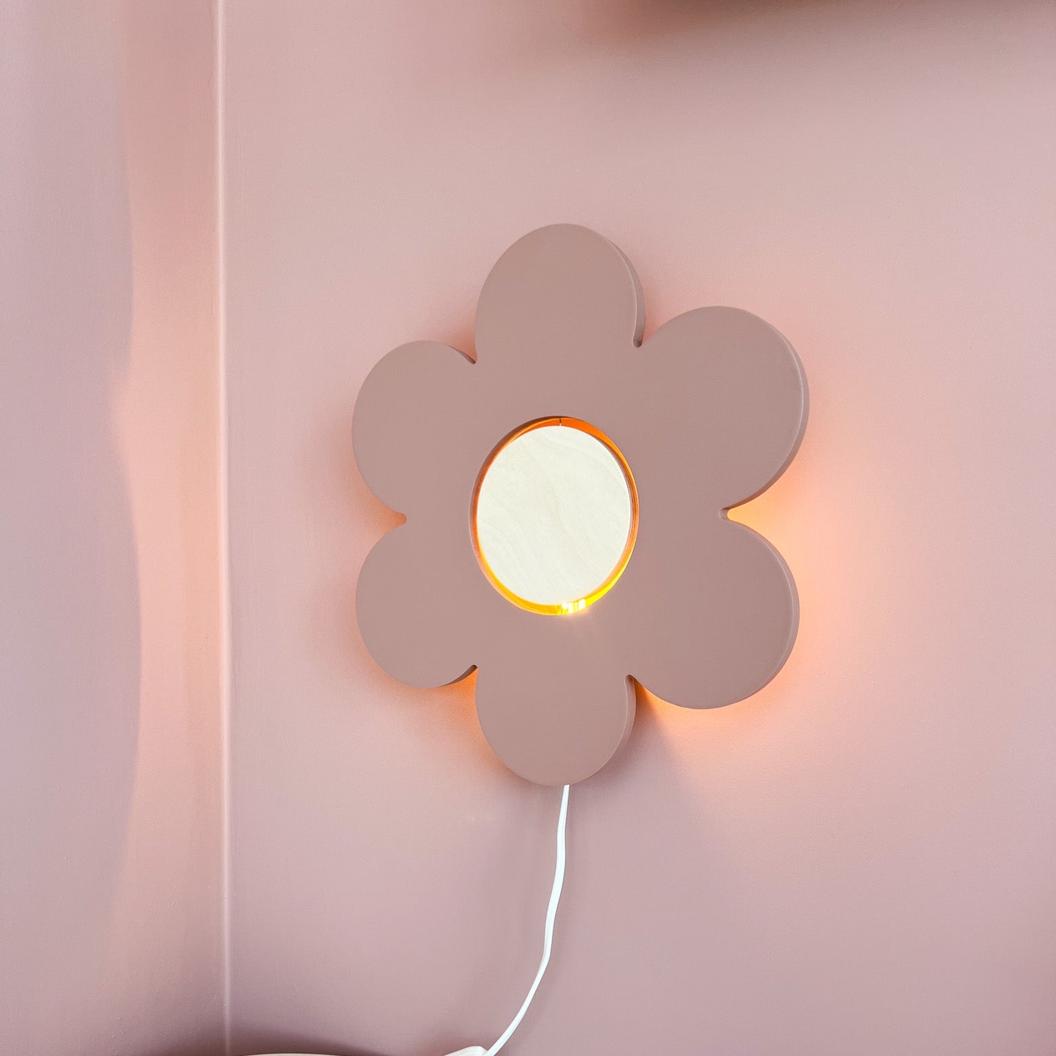 Houten wandlamp kinderkamer | Bloem - terra roze - toddie.nl ®