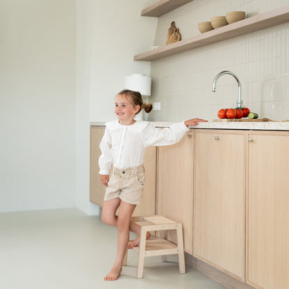 Montessori subtiele leertoren | Houten opstapje, krukje - blank - toddie.nl ®