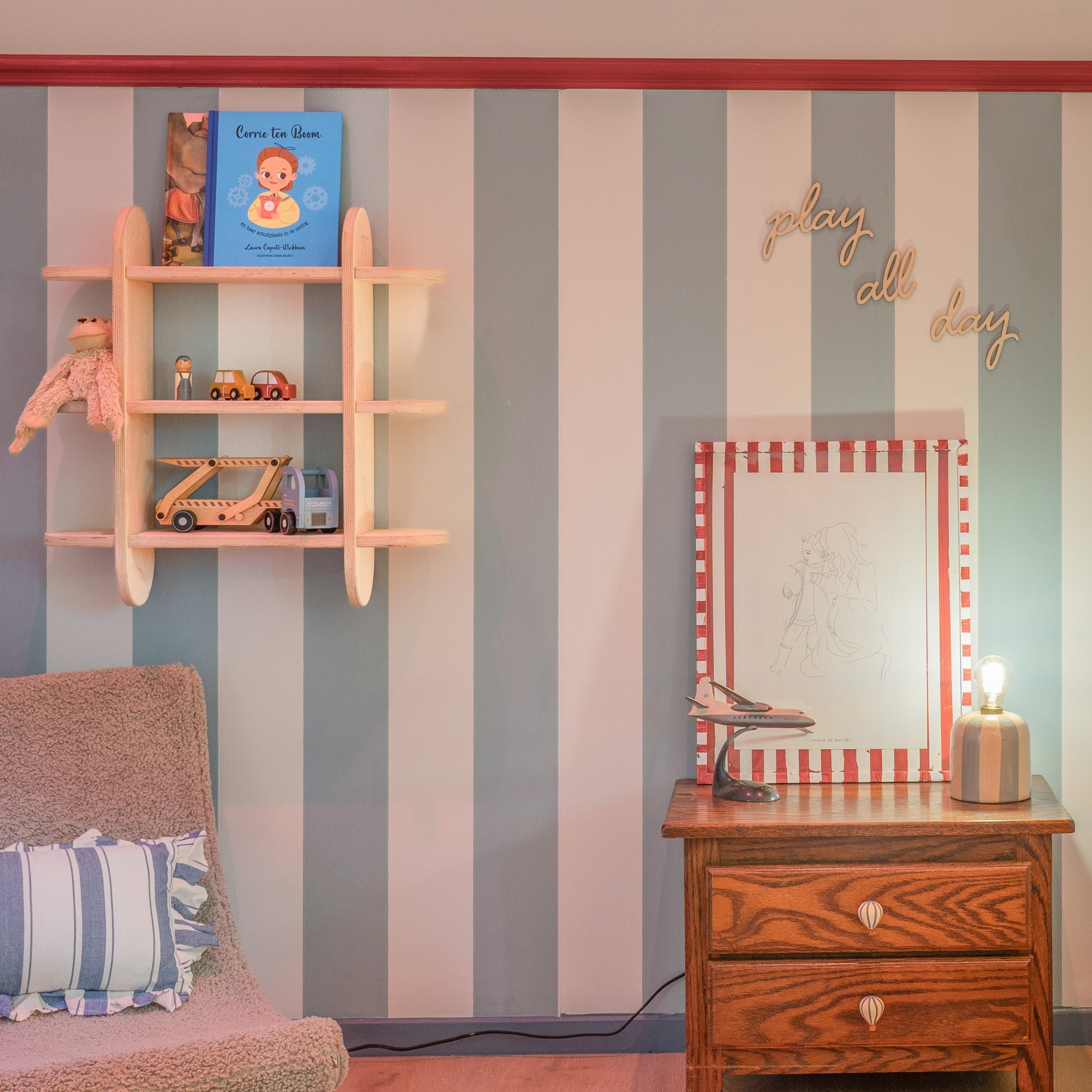 Round Montessori boeken wandkast kinderkamer | Vakkenkast 3 planken - blank - toddie.nl ®