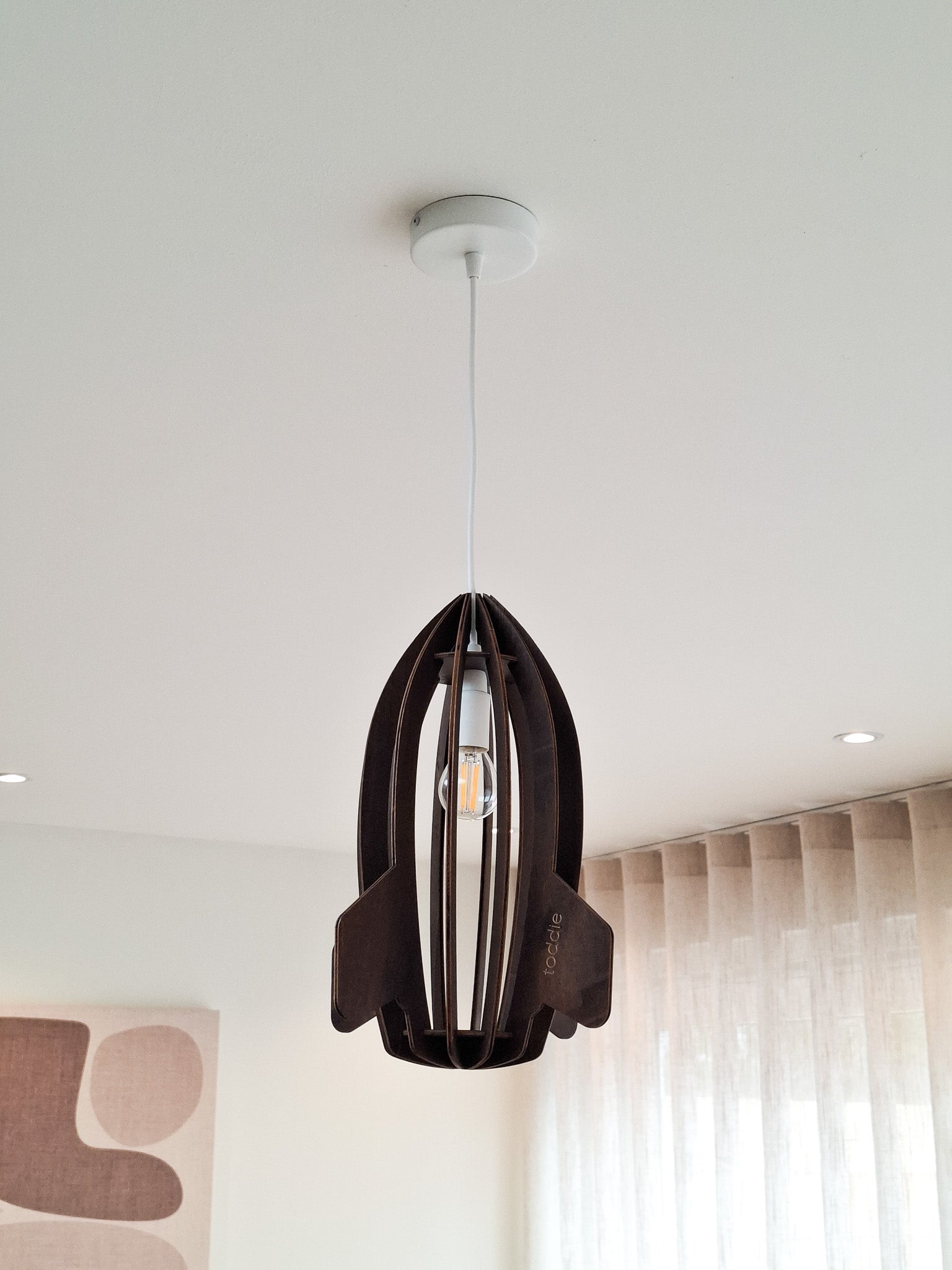 Træhængelampe til børneværelse | Raket - Wengé