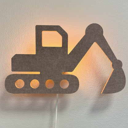 Væglampe i filt gravemaskine sandbeige – lampe tændt