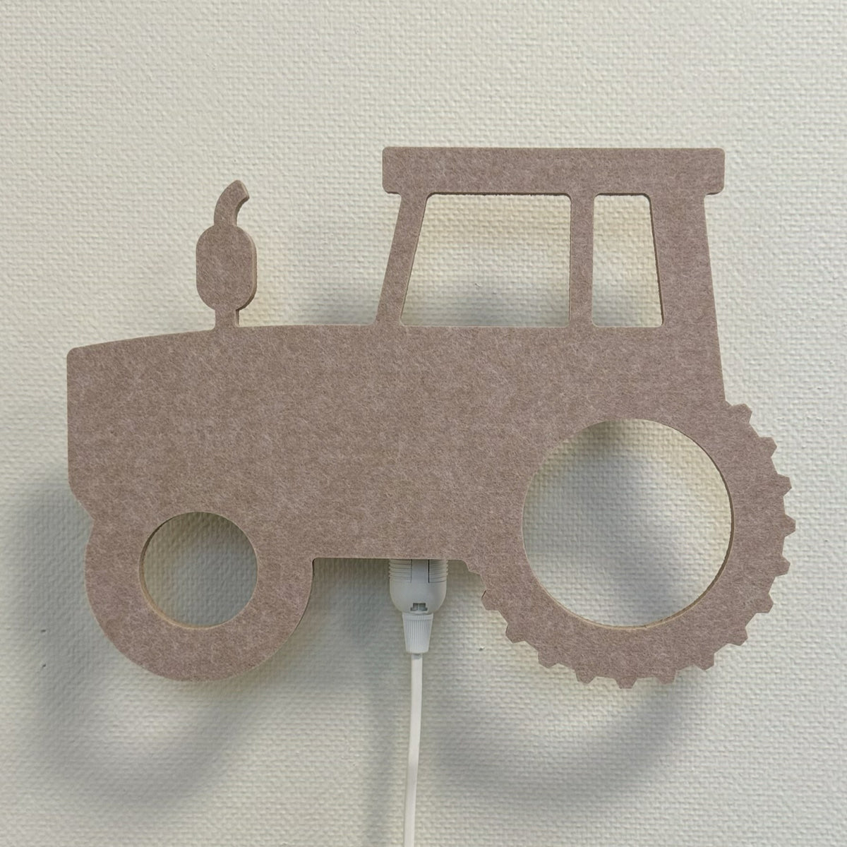 Væglampe i filt traktor sandbeige – lampe slukket