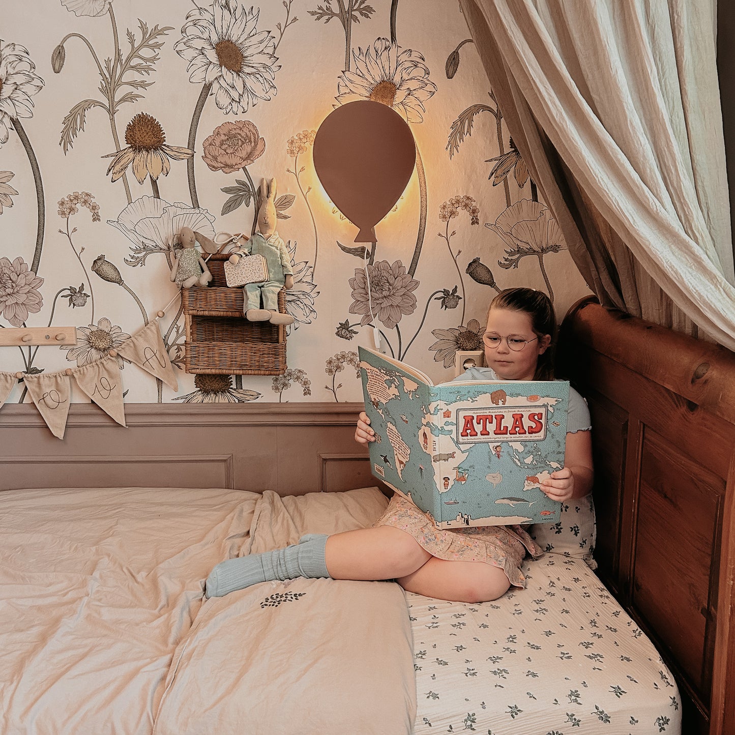 Houten wandlamp kinderkamer | Ballon - Terra roze - toddie.nl ®
