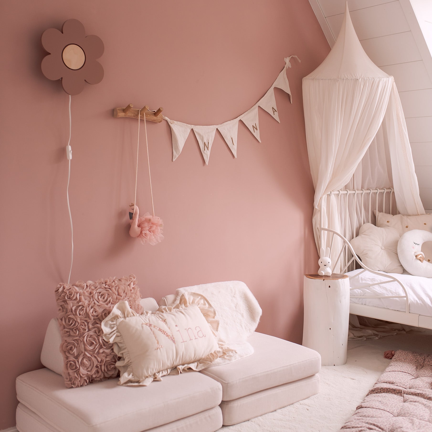 Houten wandlamp kinderkamer | Bloem - terra roze - toddie.nl ®