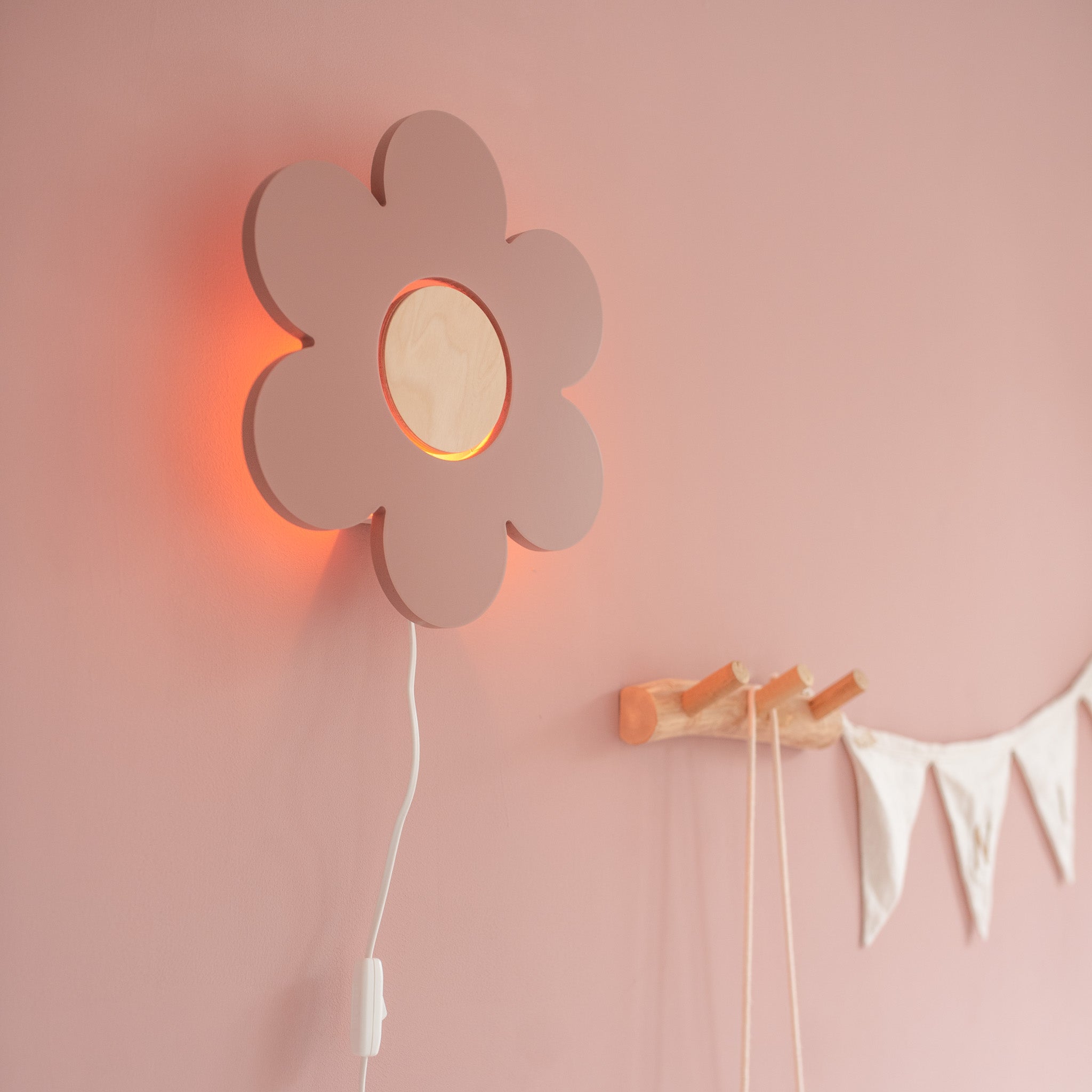 Hölzerne Wandlampe Kinderzimmer | Blume - terra rosa Wandleuchte toddie.de   