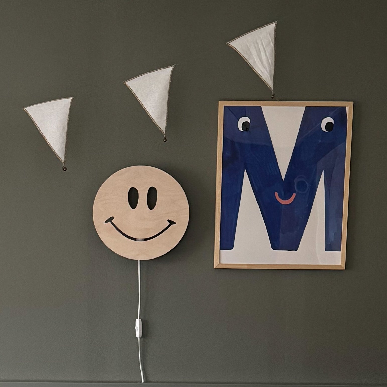 Trævæglampe til børneværelse | Smiley - blank