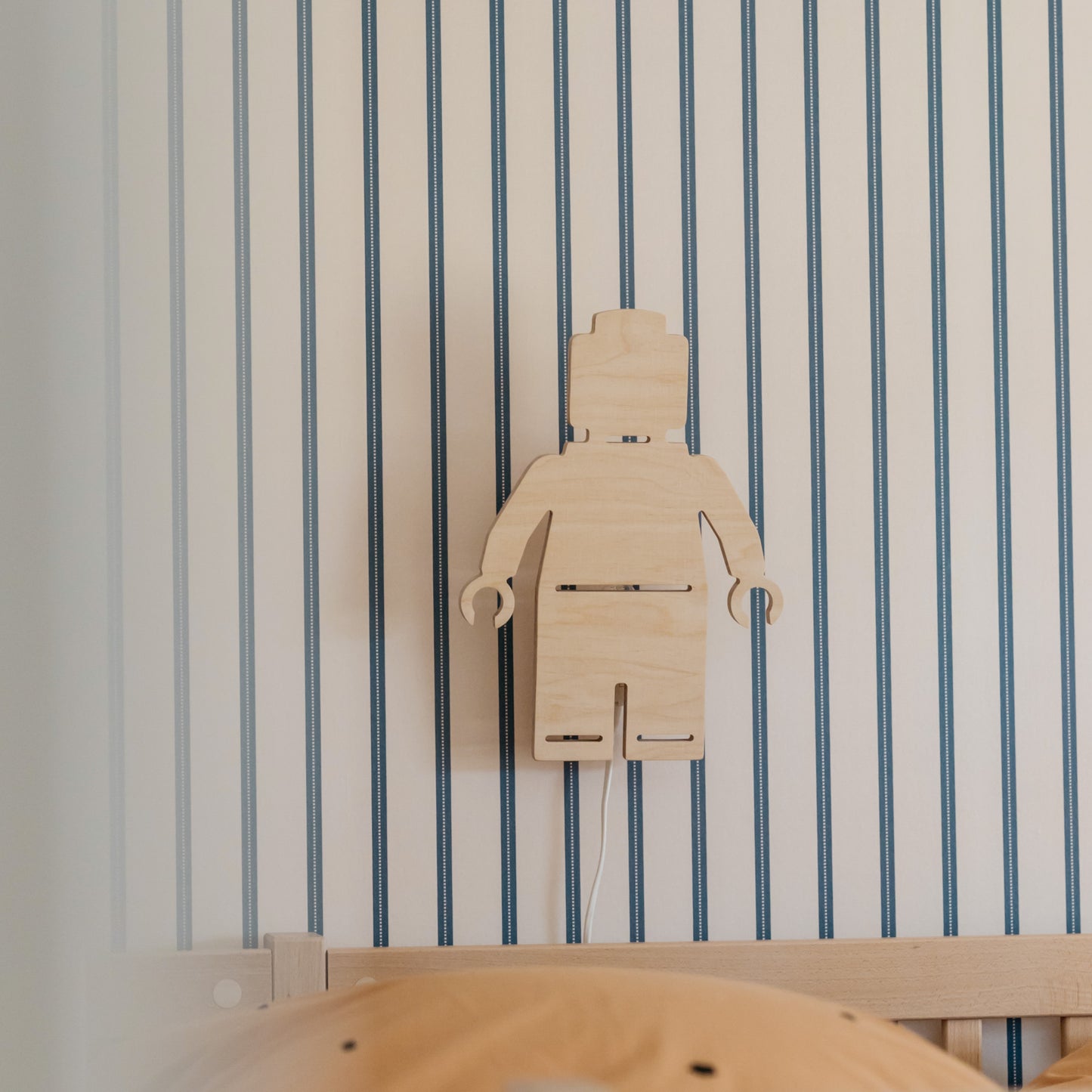 Houten wandlamp kinderkamer | Poppetje - blank - toddie.nl ®