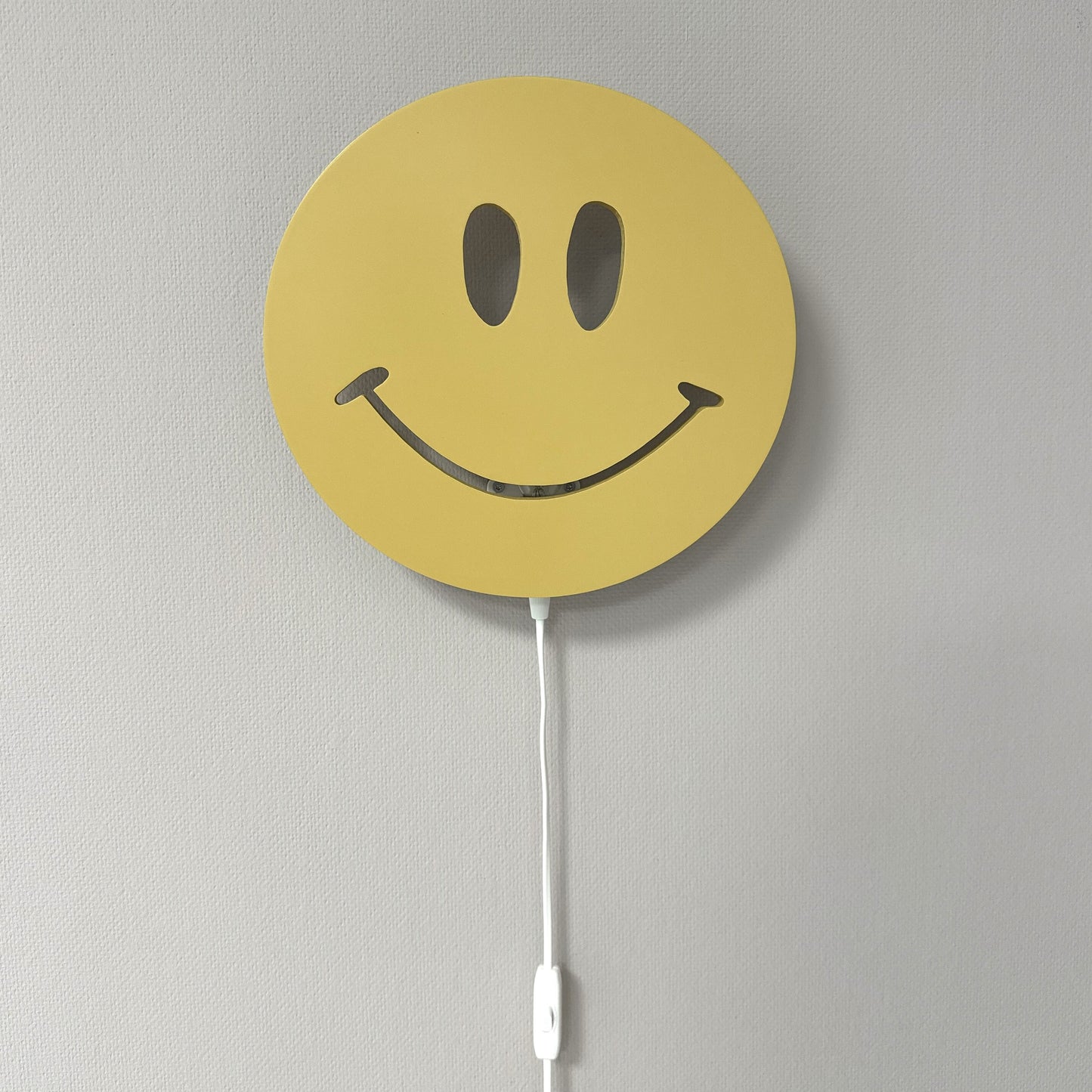 Houten wandlamp kinderkamer | Smiley - true joy yellow - toddie.nl ®
