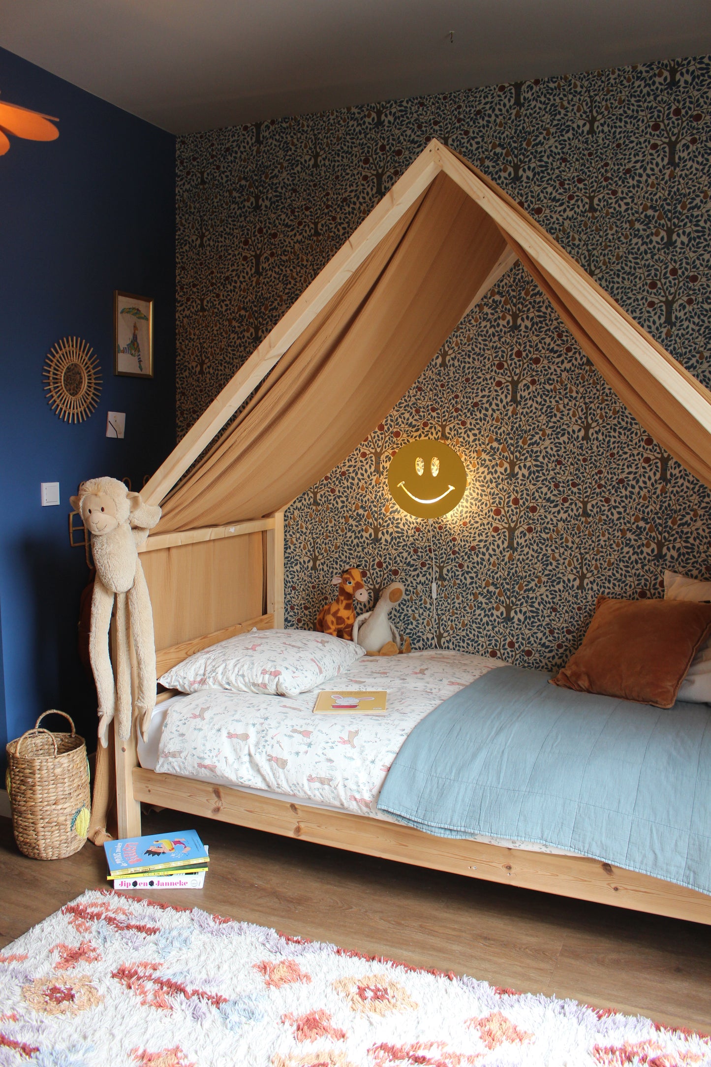 Houten wandlamp kinderkamer | Smiley - true joy yellow - toddie.nl ®