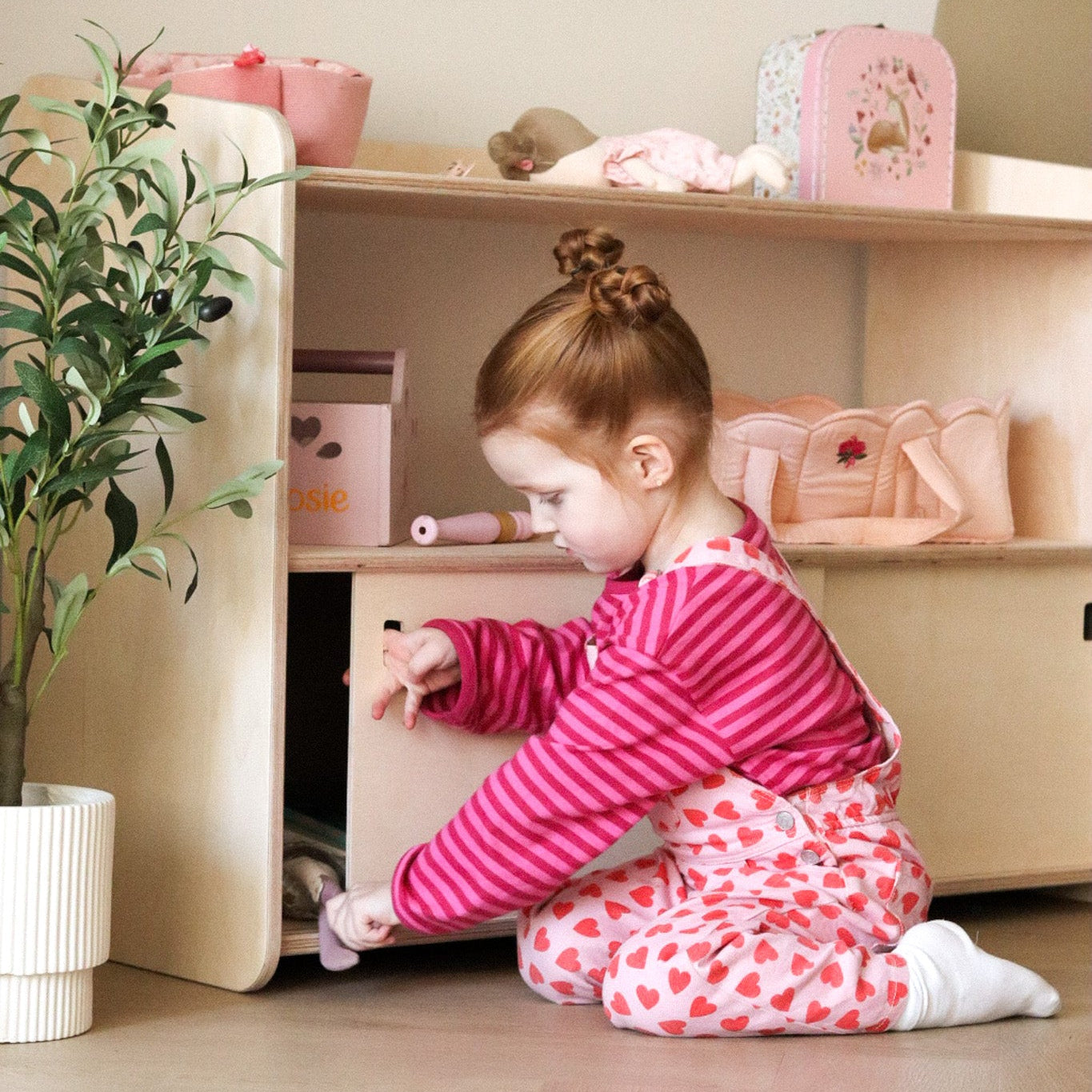 Jollie Montessori speelgoedkast met schuifdeurtjes | Boekenkast 3 planken - blank - toddie.nl ®