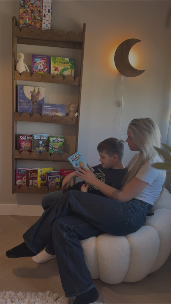 Hængende lampe i træ til børneværelset | Bubble Wengé (valnød)