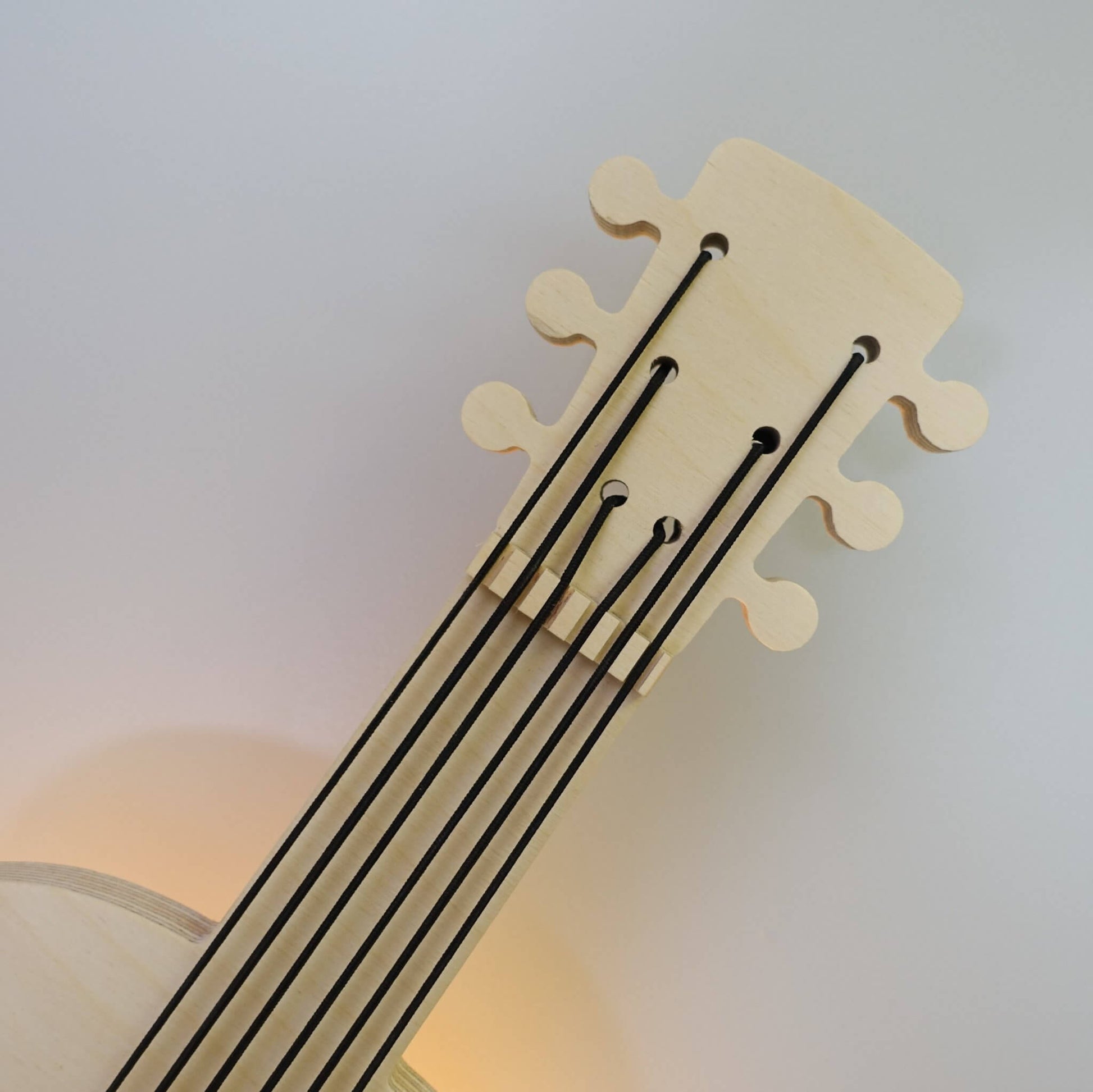 Houten wandlamp kinderkamer | Gitaar - toddie.nl