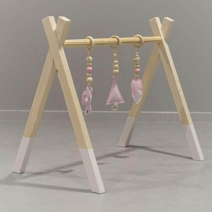 Houten babygym Wit, zonder hangers (apart verkrijgbaar), Tipi vorm massief hout - toddie.nl