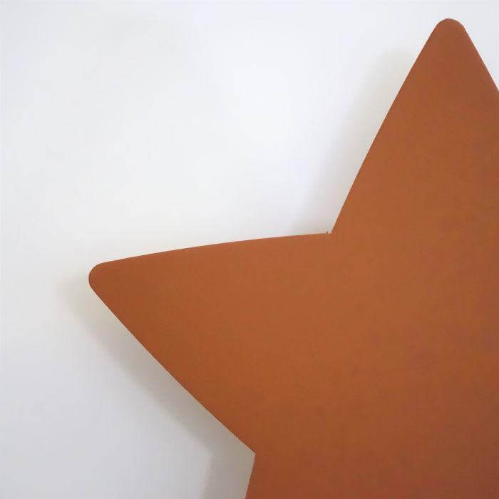 Houten wandlamp kinderkamer | Ster - baksteen rood - toddie.nl