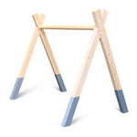 Holz Babygym | Massiver Holzspielbogen Tipi-Forme (ohne hängespielzeuge) - denim drift